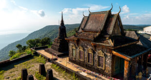 Alter Tempel auf dem Bokor Hill